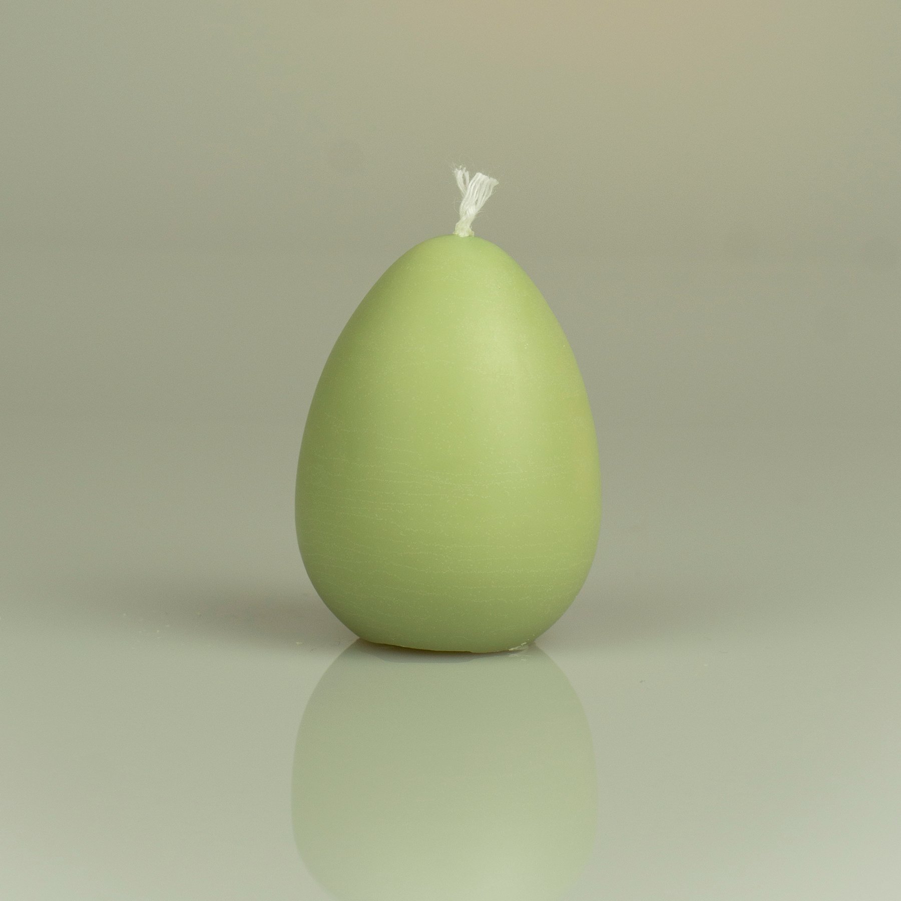 "Яйце" свічка з оливкового воску,  зелений